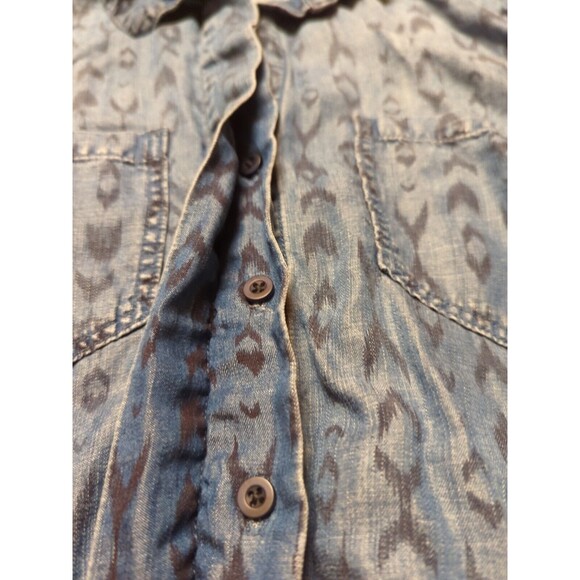 Cloth & Stone Shirt Womens Medium Blue Chambray Button Up Roll Tab Sleeve Hi Low - Picture 4 of 12
